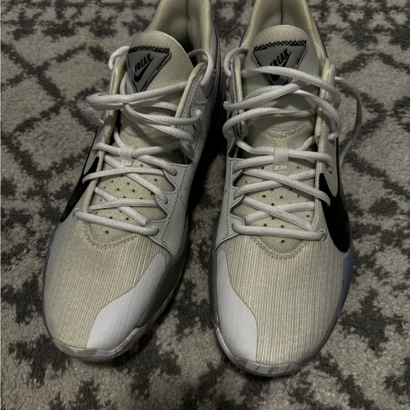 Nike Giannis Greek Freak 2 White Cement - Picture 2 of 2